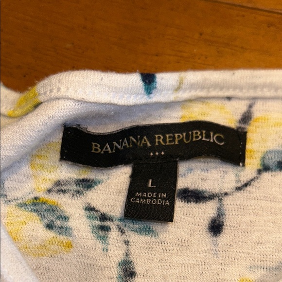 Banana Republic Lemon Print Top - Picture 3 of 4